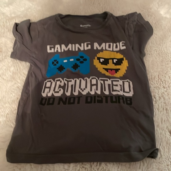 Size 5 boys shorts and shirts - Picture 11 of 13